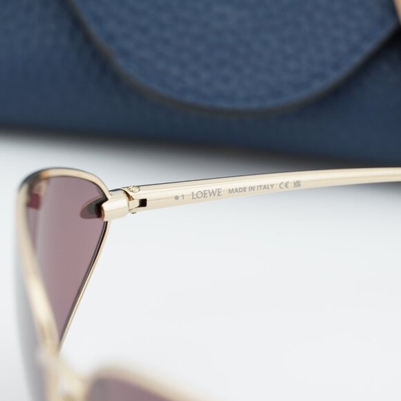 Loewe LW40164U 32U Oval Sunglasses – Gold\\Purple main image 8